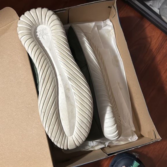 Adidas shoes tubular - Picture 3 of 4